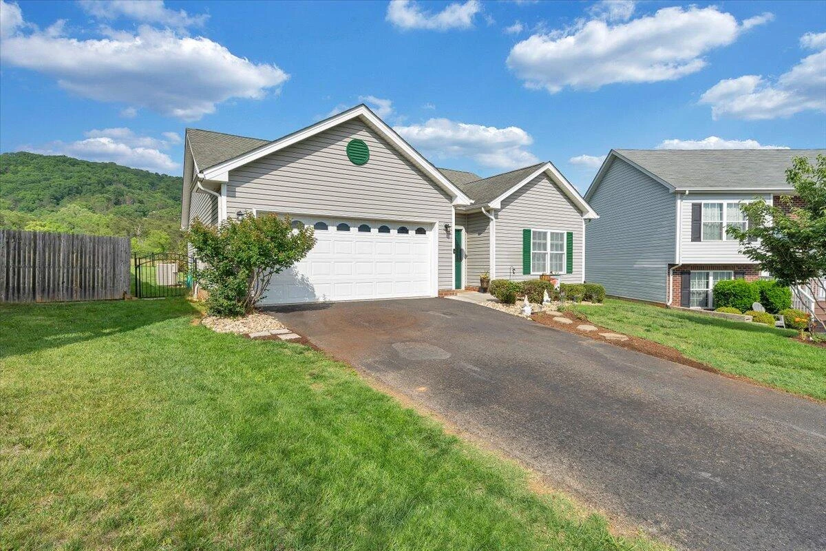 2725 Paddington Station LN - Photo 33