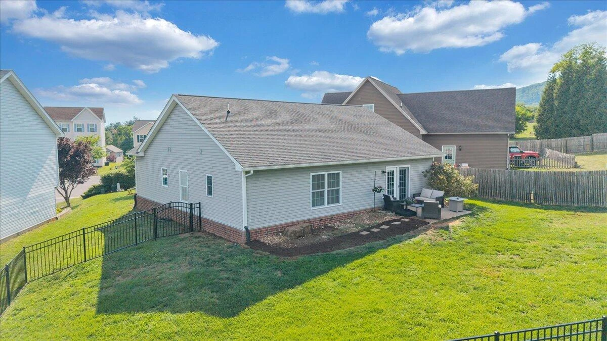 2725 Paddington Station LN - Photo 37