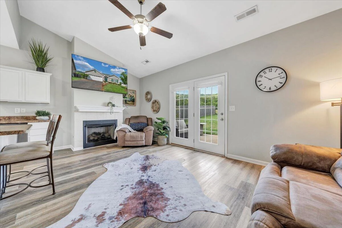 2725 Paddington Station LN - Photo 8