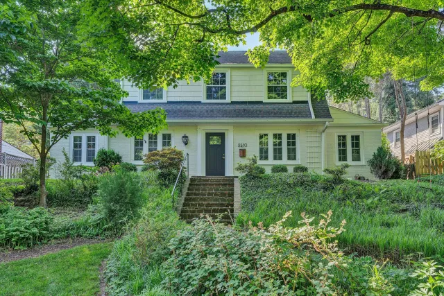 2410 Cornwallis AVE