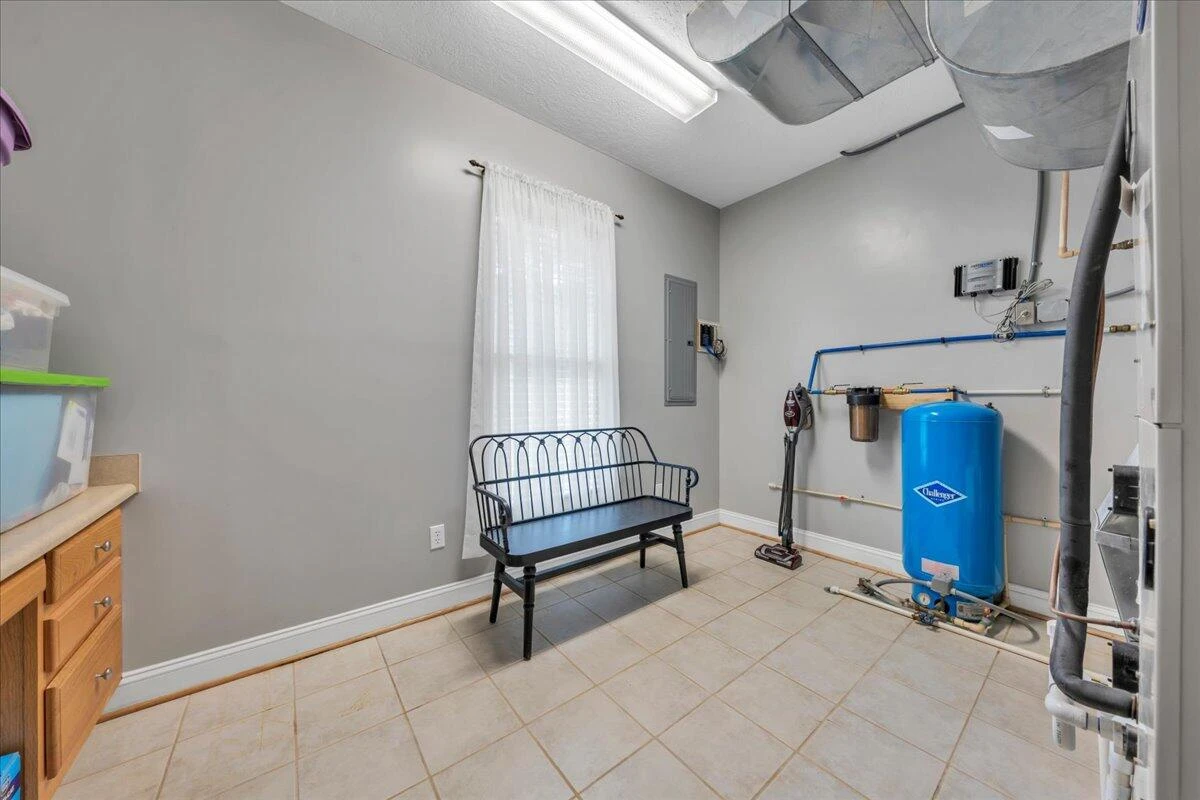 231 Freedom LN - Photo 36