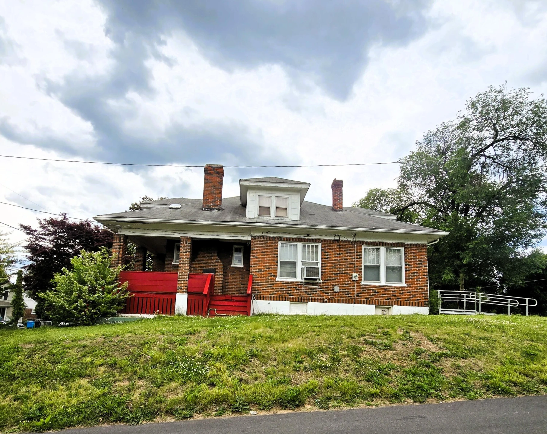 2130 Hanover AVE - Photo 2