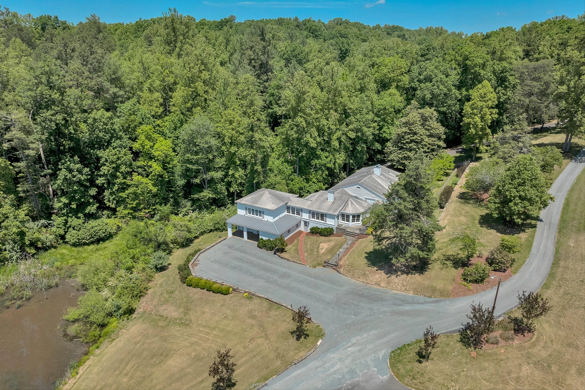260 Peaceful Valley LN - Photo 5