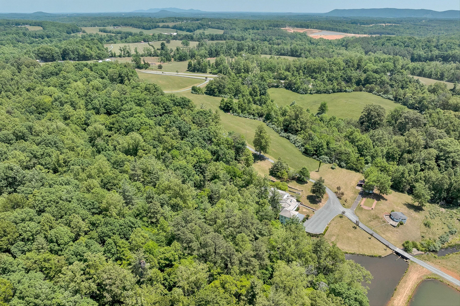 260 Peaceful Valley LN - Photo 78