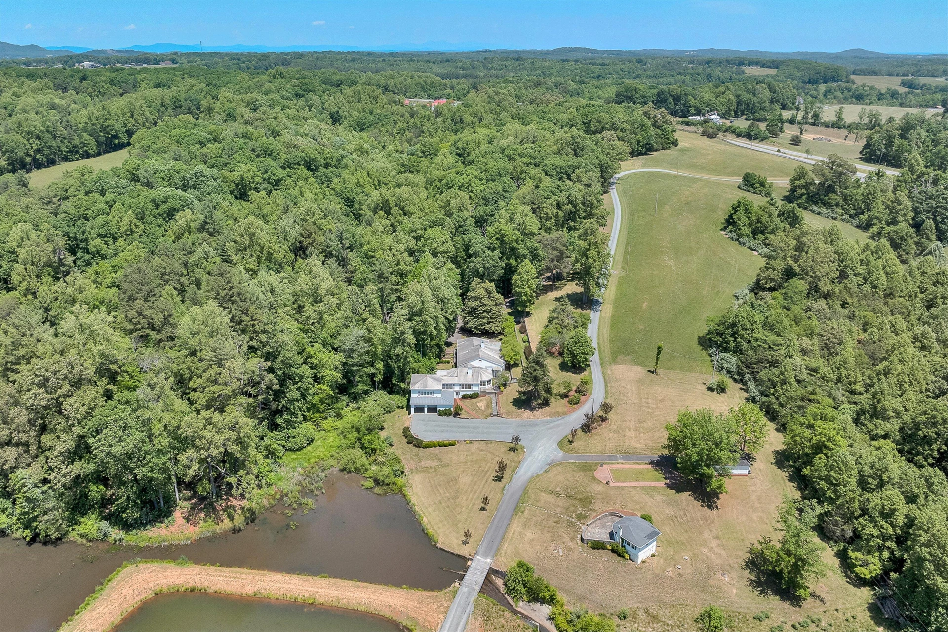 260 Peaceful Valley LN - Photo 82