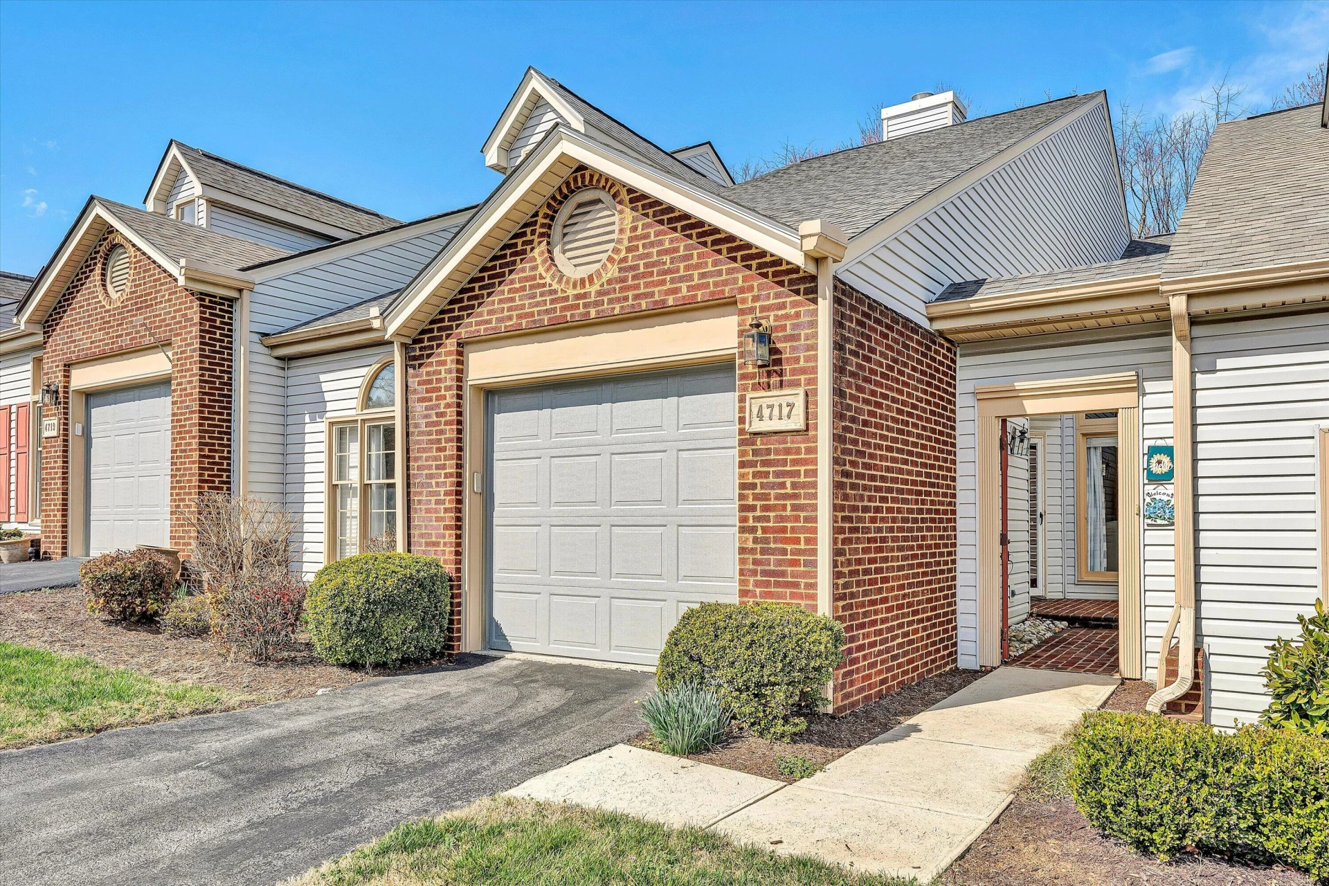 4717 Barclay Square - Photo 4