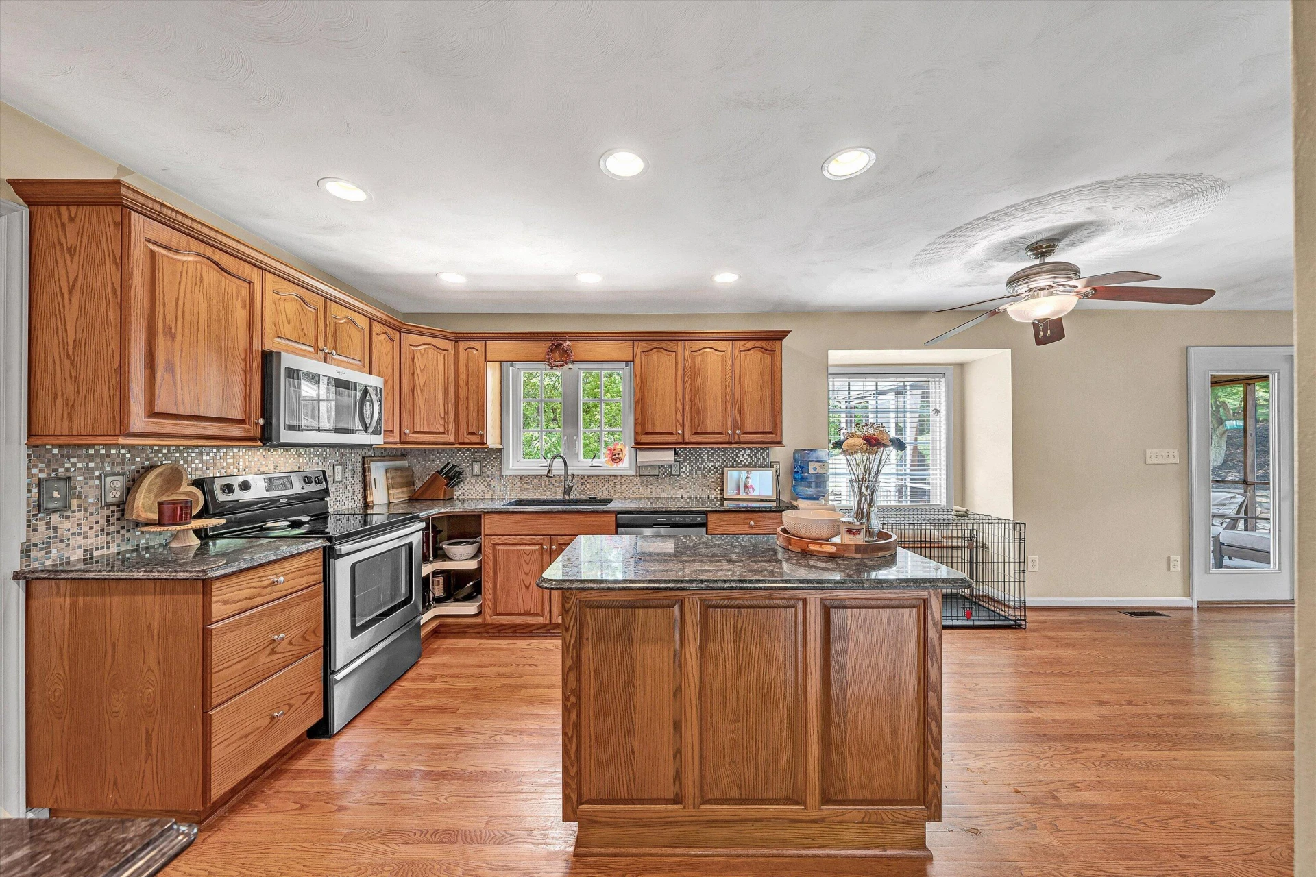 3808 Derby DR - Photo 12