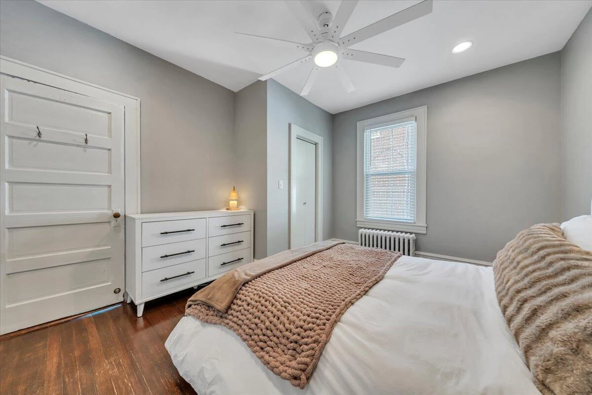 1205 Summit AVE - Photo 32
