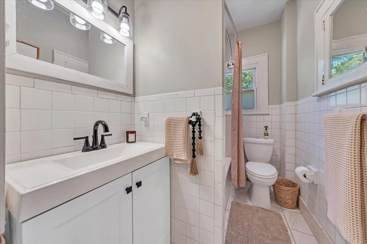 1205 Summit AVE - Photo 34