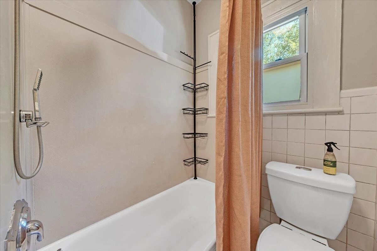 1205 Summit AVE - Photo 35