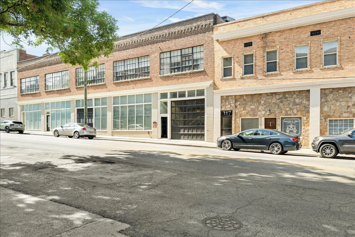 319 Campbell AVE #101