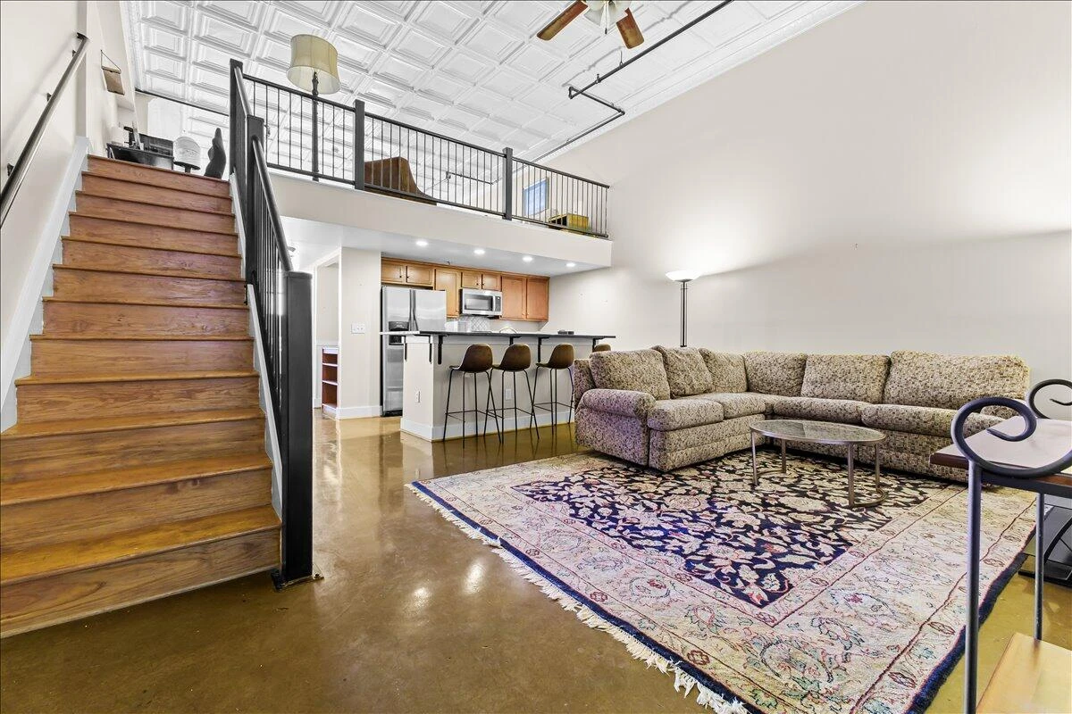 319 Campbell AVE #101 - Photo 3