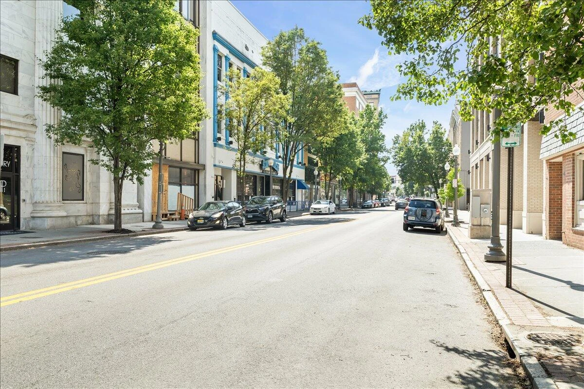 319 Campbell AVE #101 - Photo 31