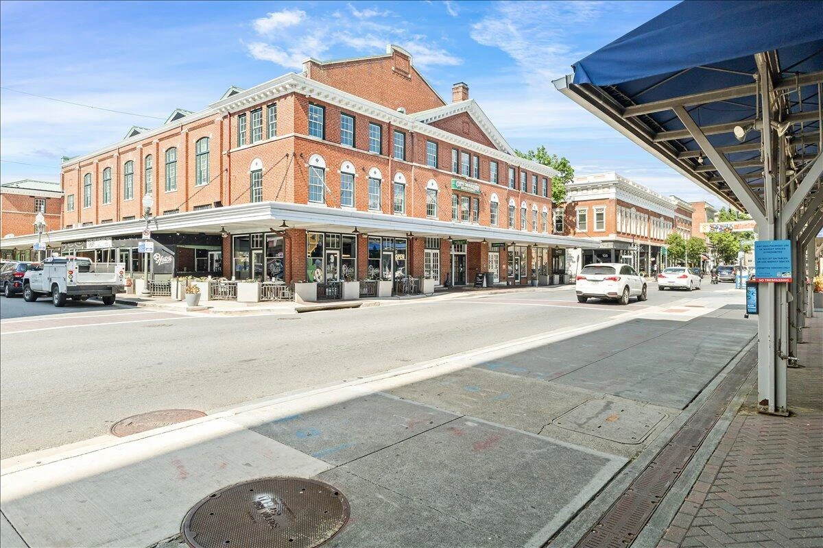 319 Campbell AVE #101 - Photo 35