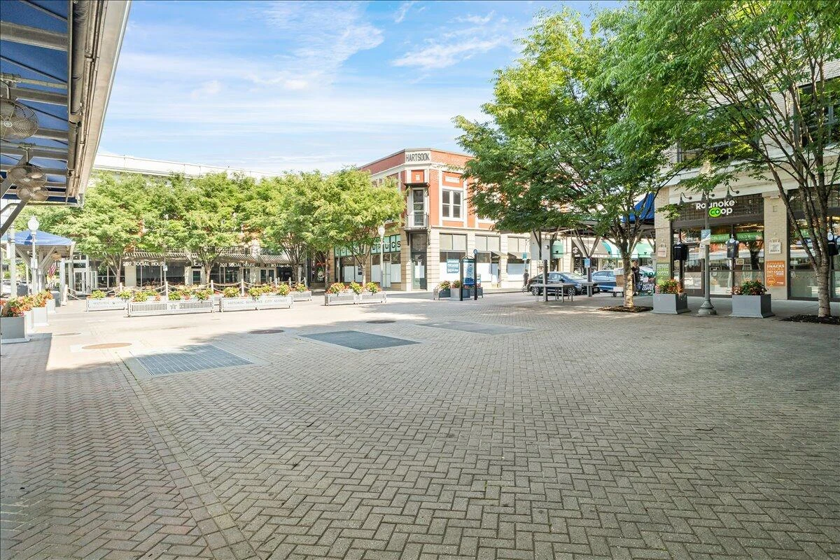 319 Campbell AVE #101 - Photo 36