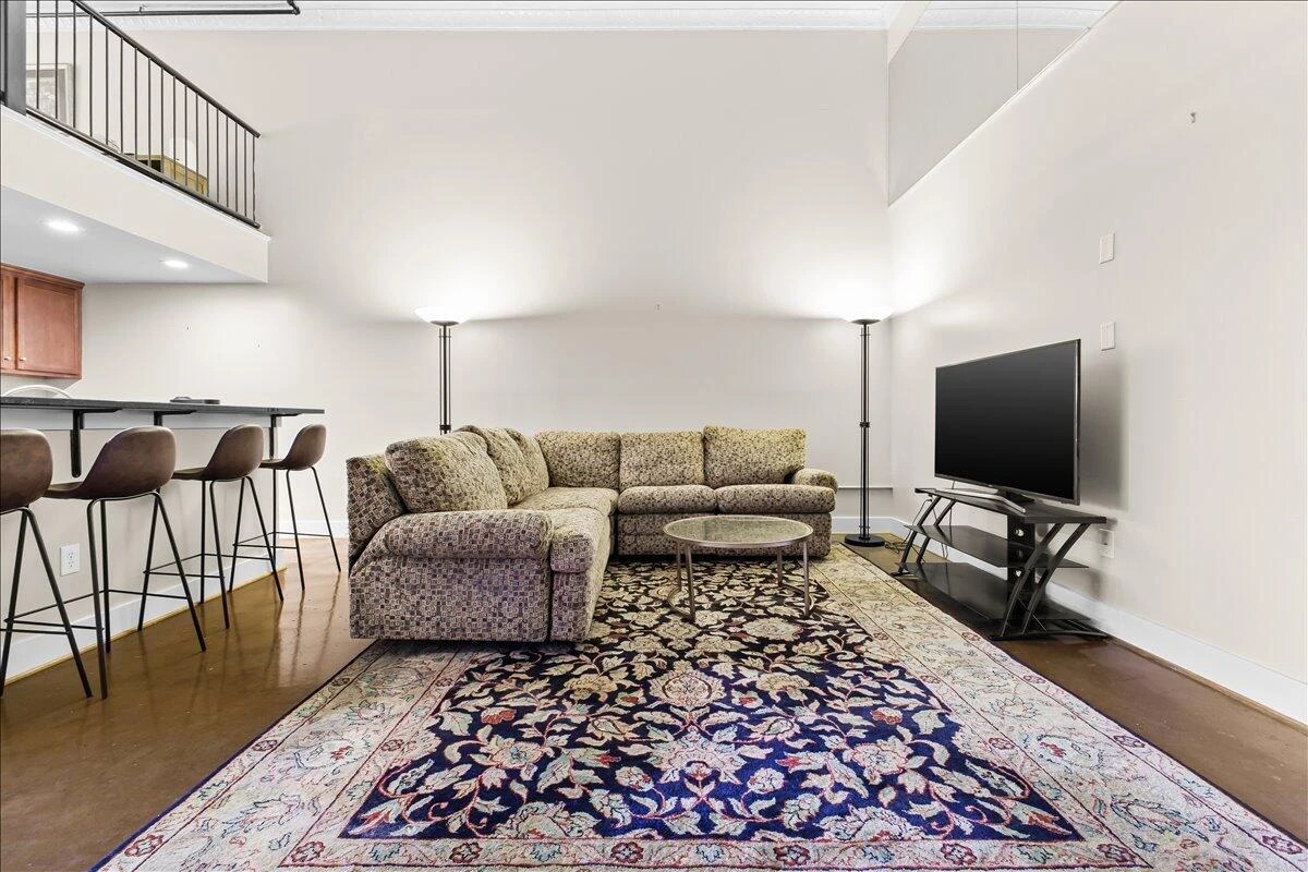 319 Campbell AVE #101 - Photo 4