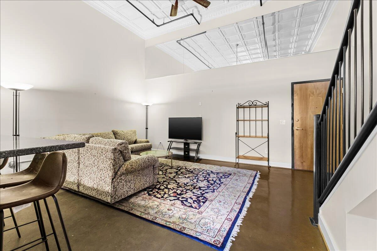 319 Campbell AVE #101 - Photo 5