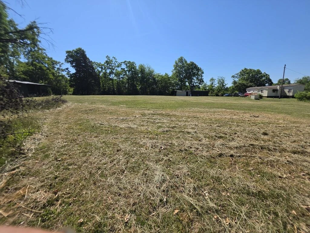369 Glenview DR - Photo 11