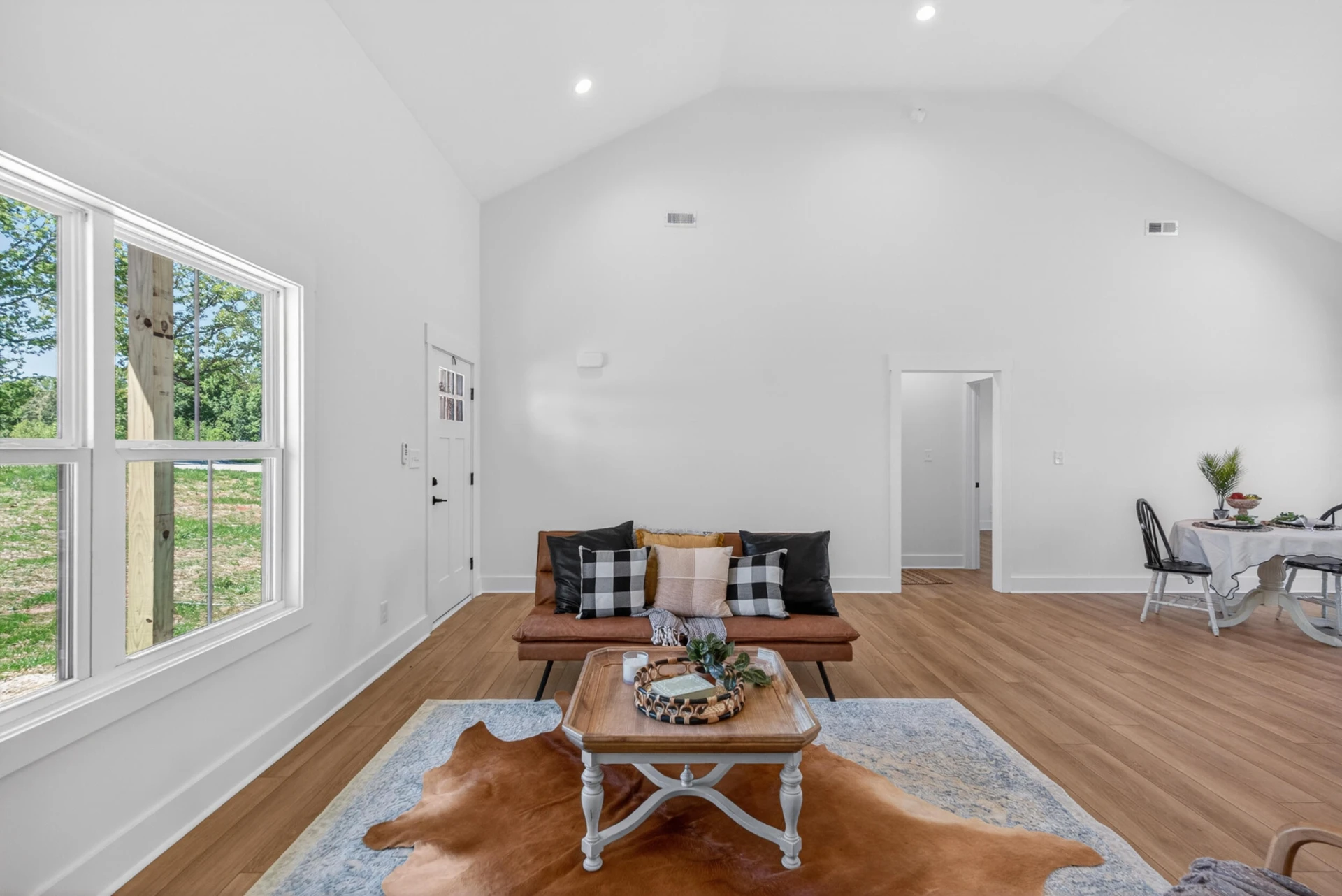 1805 Hickory Cove LN - Photo 9