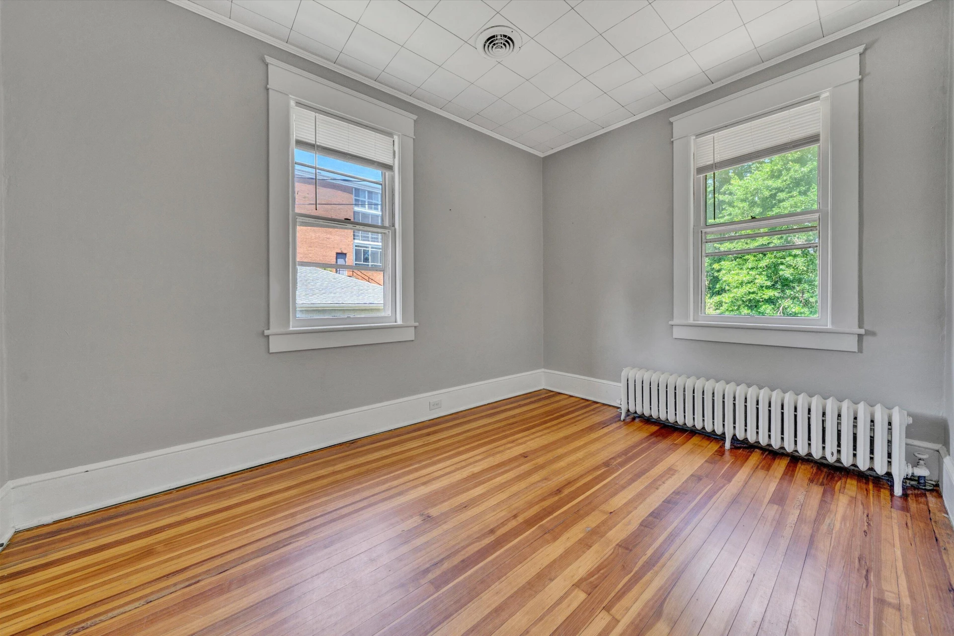 2143 Broadway AVE - Photo 25