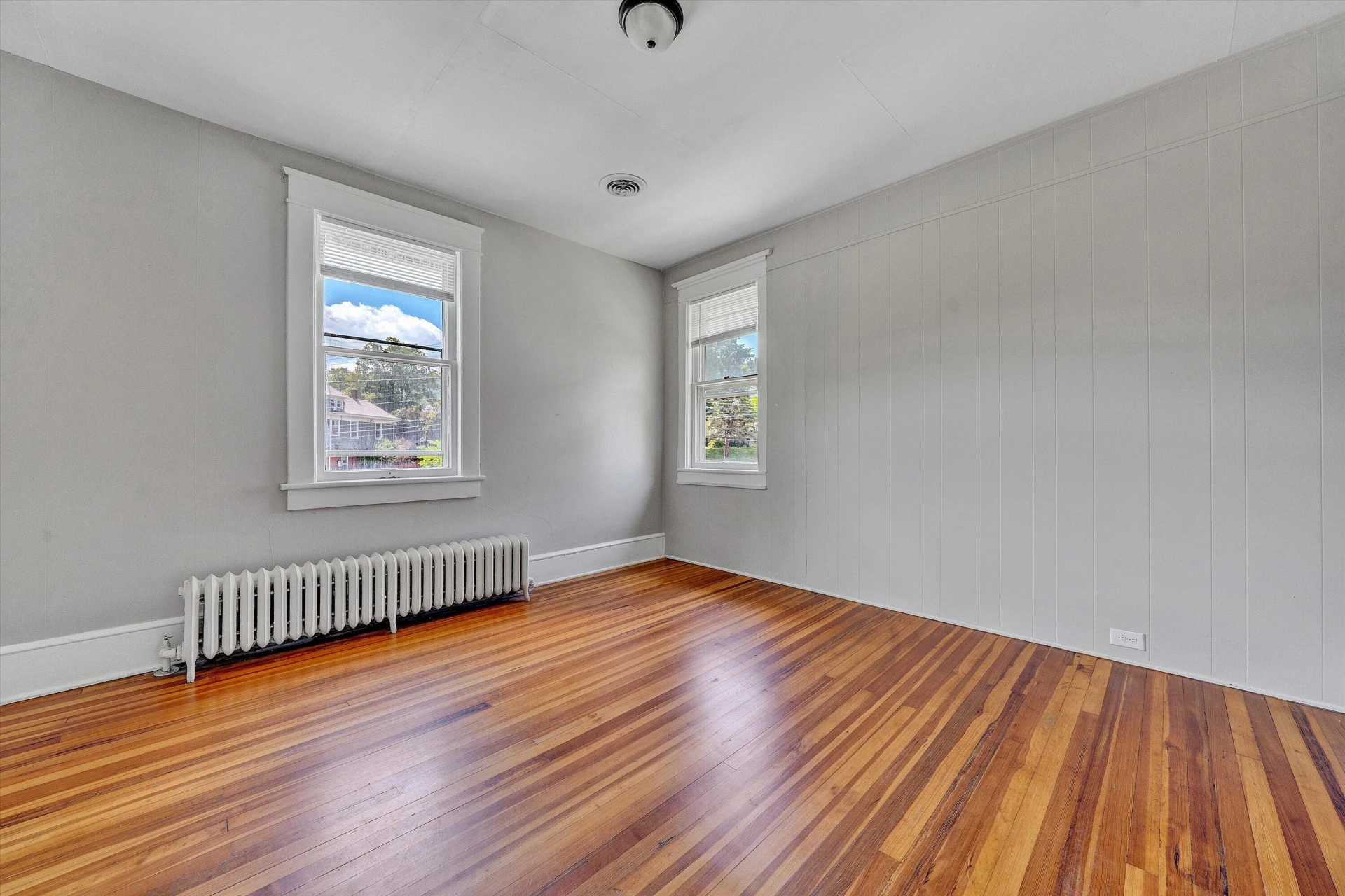 2143 Broadway AVE - Photo 28