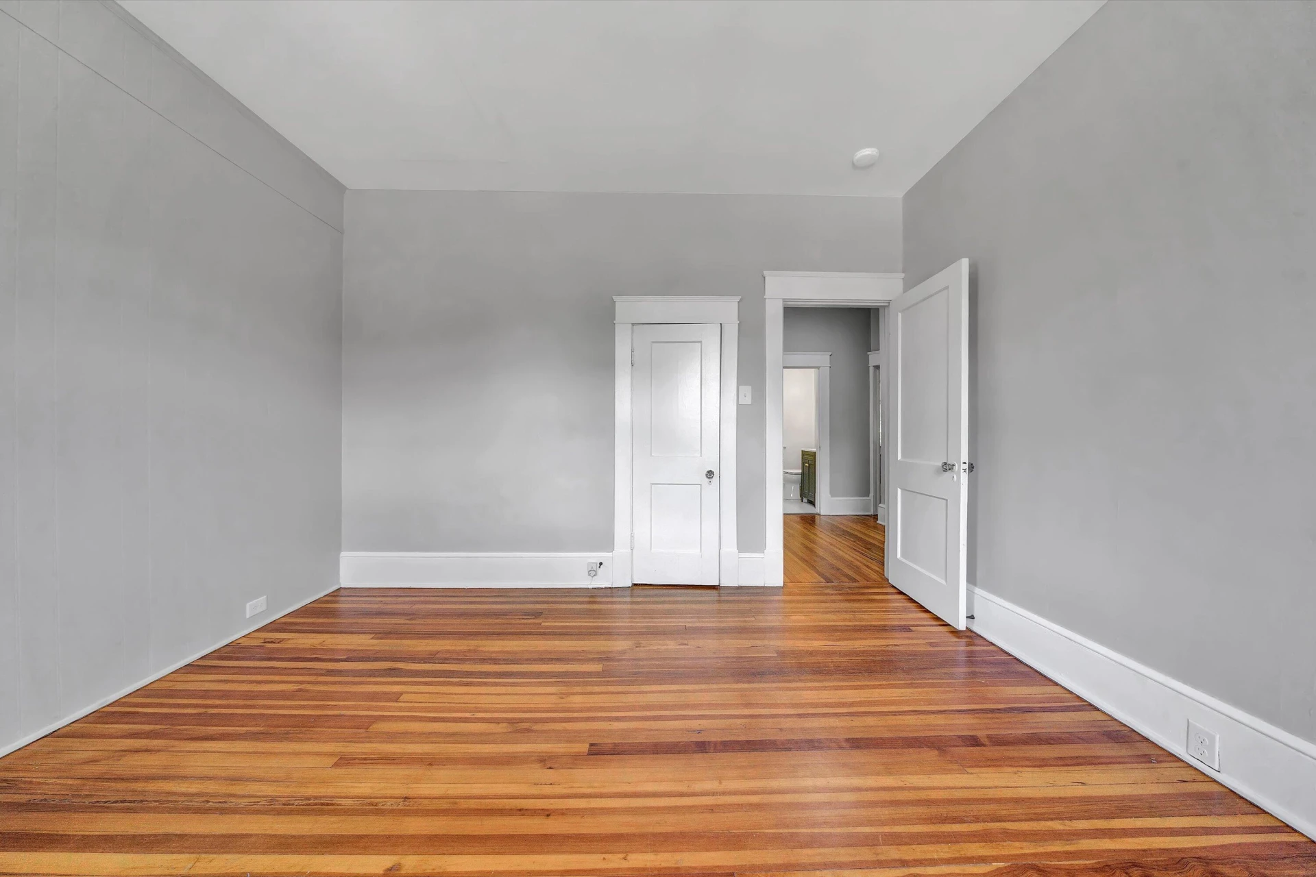 2143 Broadway AVE - Photo 29
