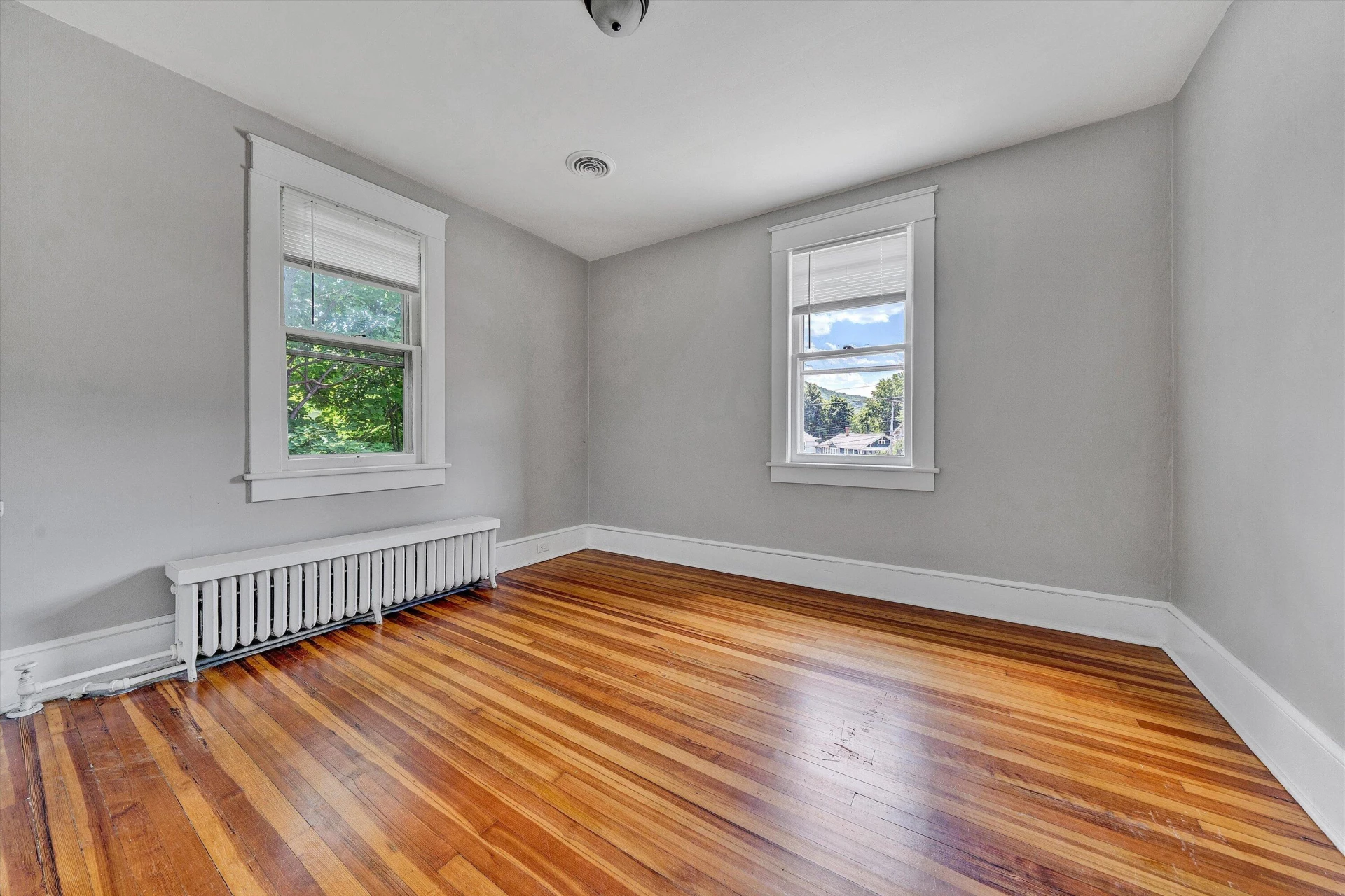 2143 Broadway AVE - Photo 31