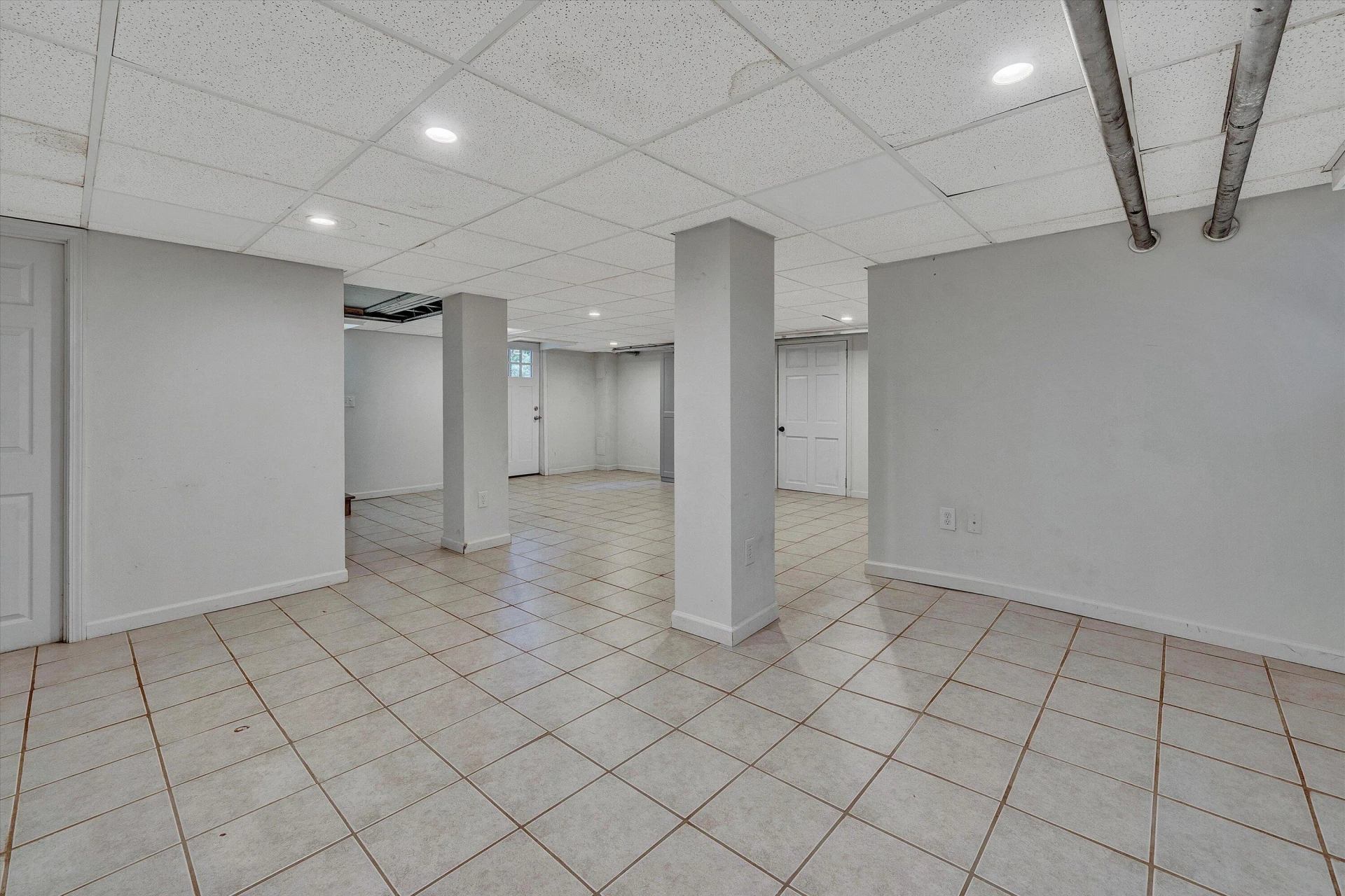 2143 Broadway AVE - Photo 34