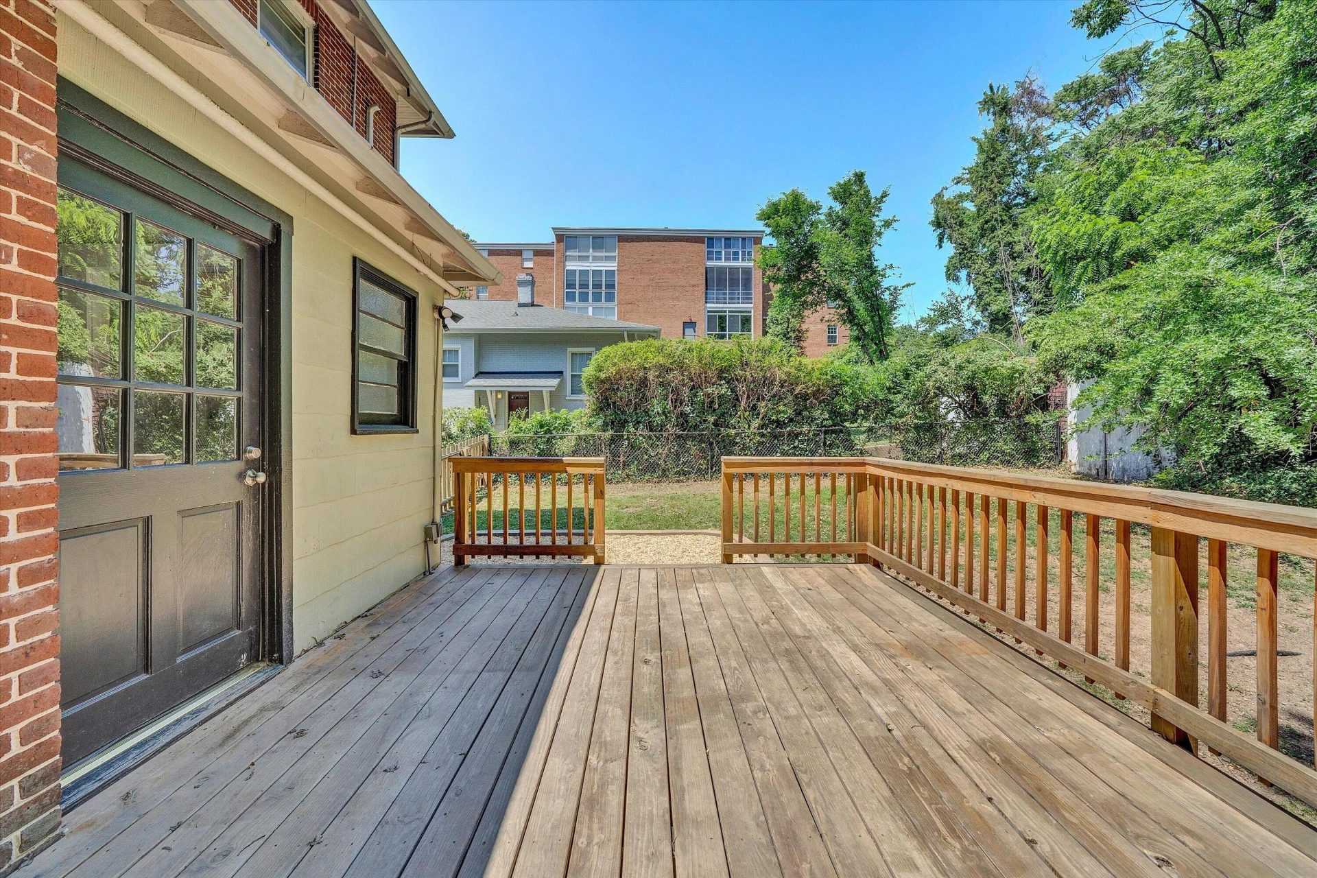 2143 Broadway AVE - Photo 36
