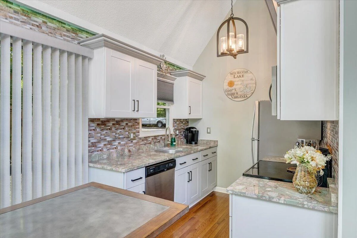 890 Long Island DR - Photo 27