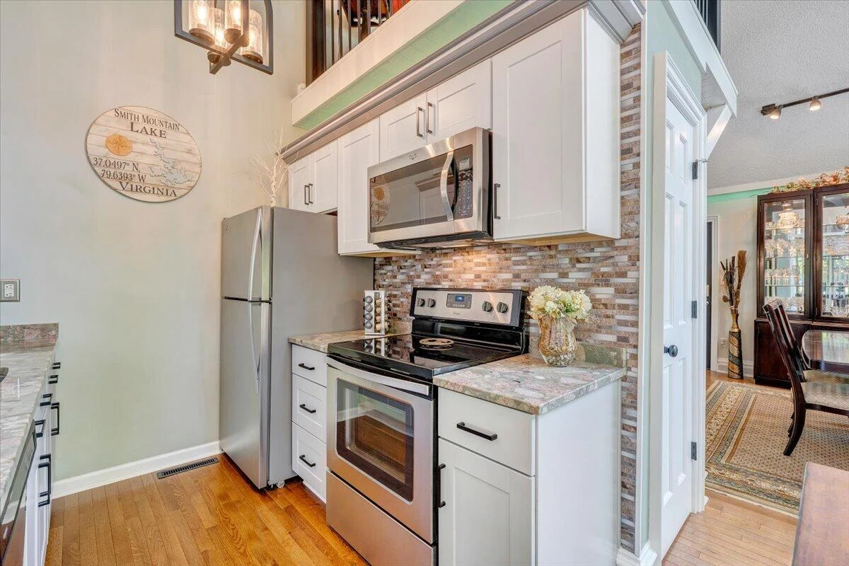 890 Long Island DR - Photo 30
