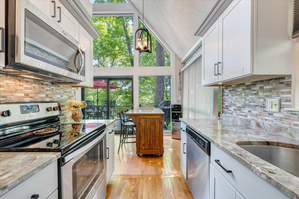890 Long Island DR - Photo 31