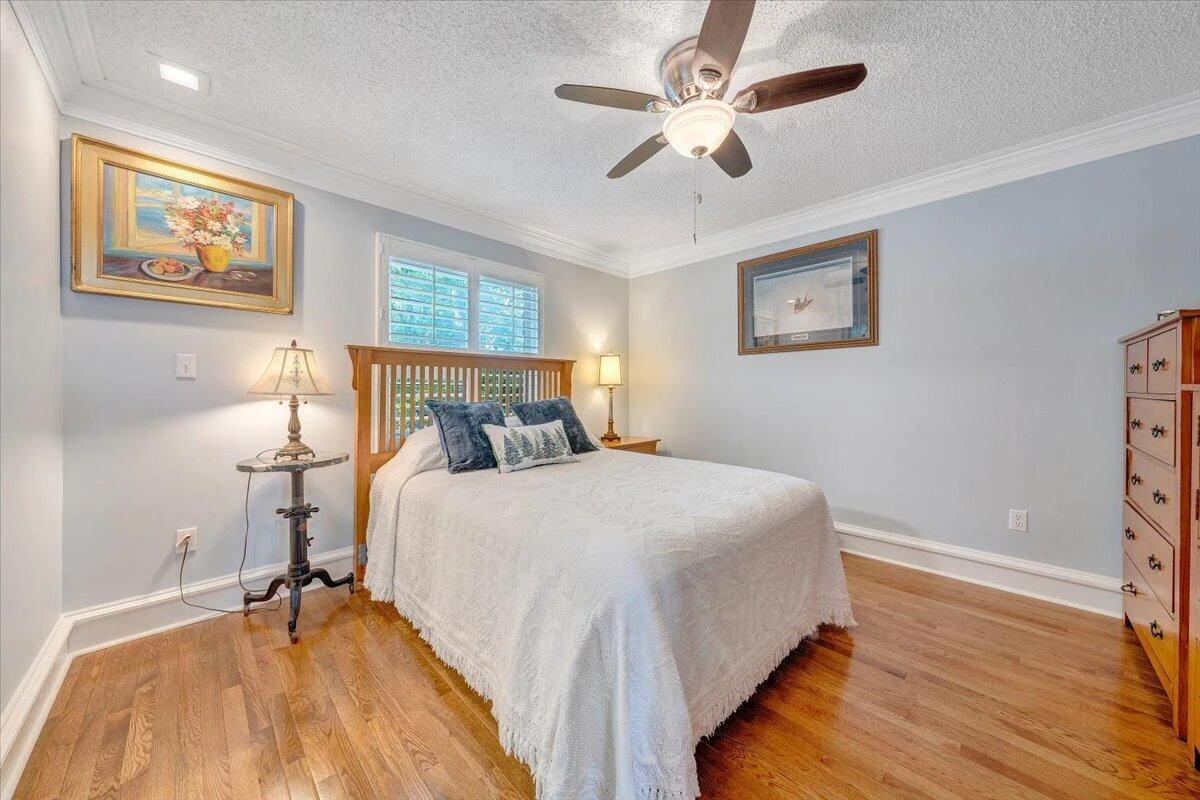 890 Long Island DR - Photo 32