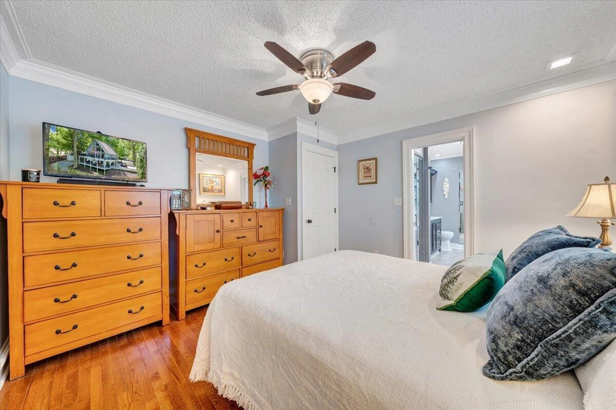 890 Long Island DR - Photo 33