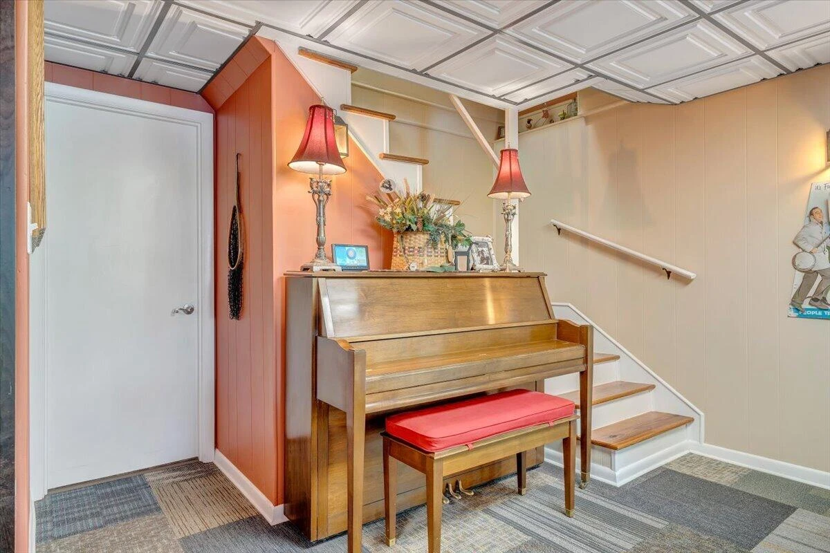 890 Long Island DR - Photo 44