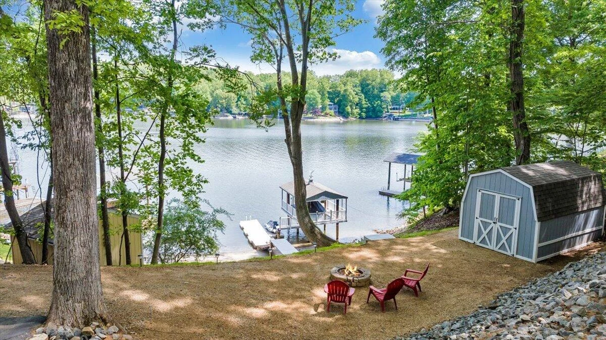 890 Long Island DR - Photo 9