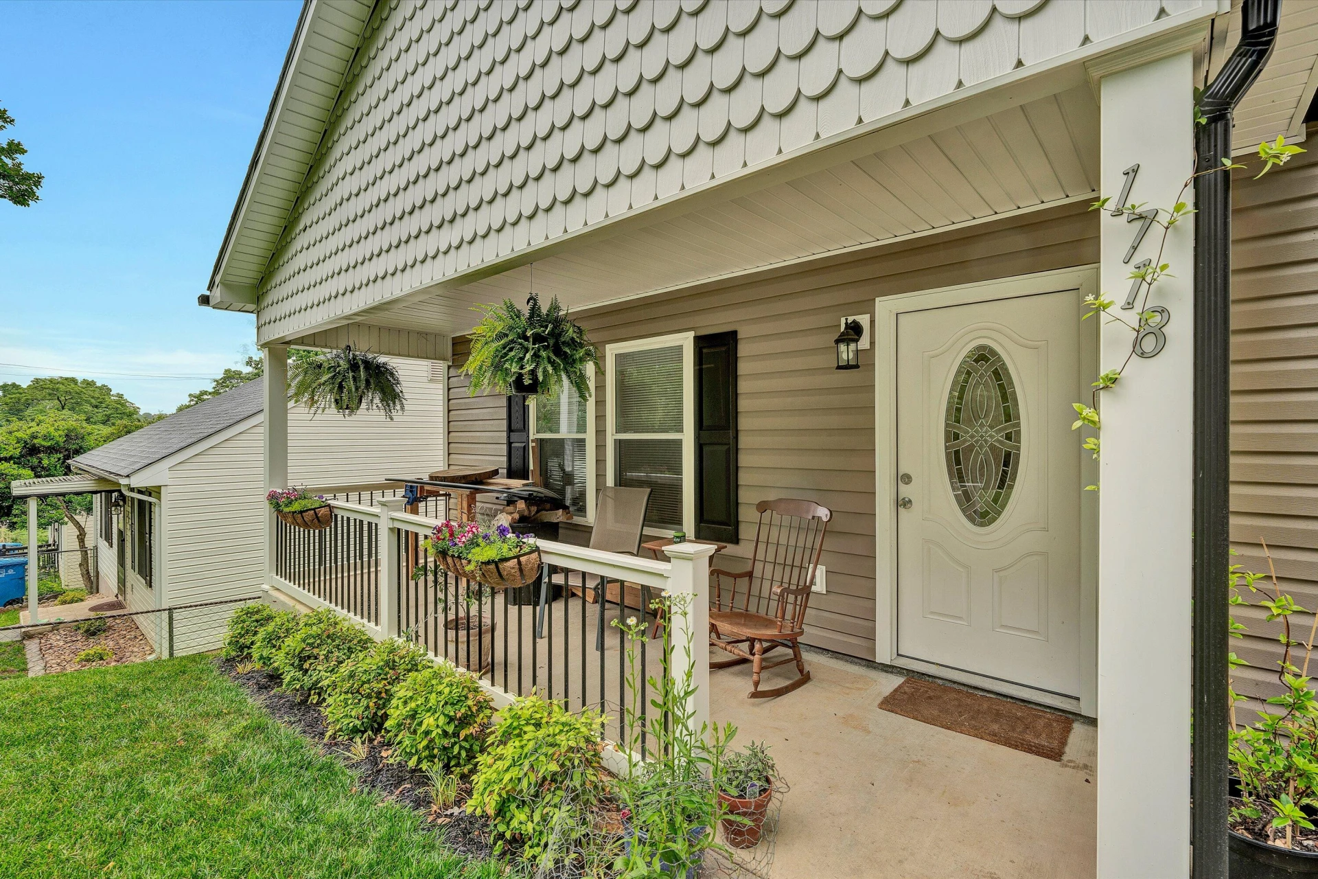1718 Dundee AVE - Photo 2