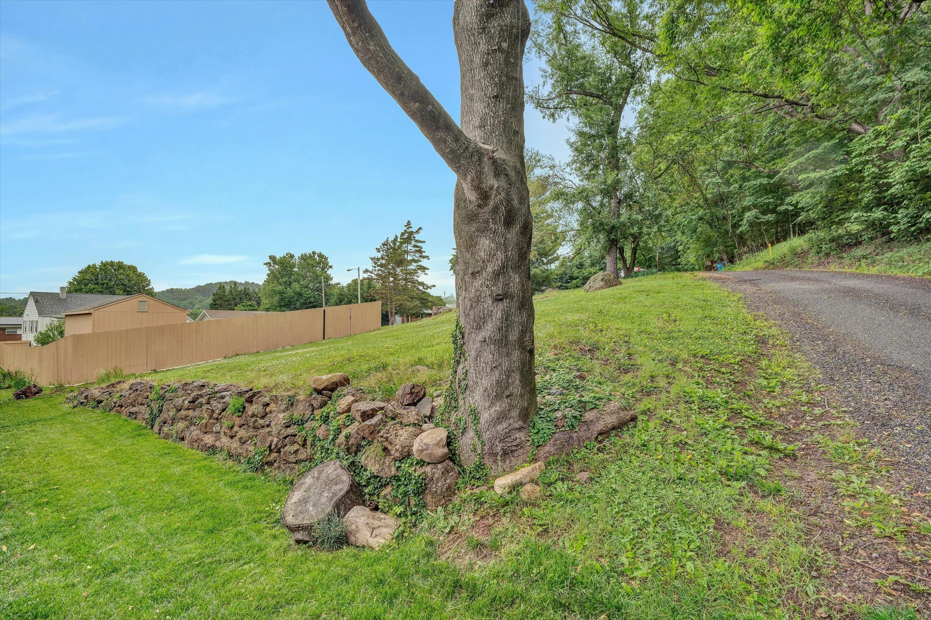 1718 Dundee AVE - Photo 21