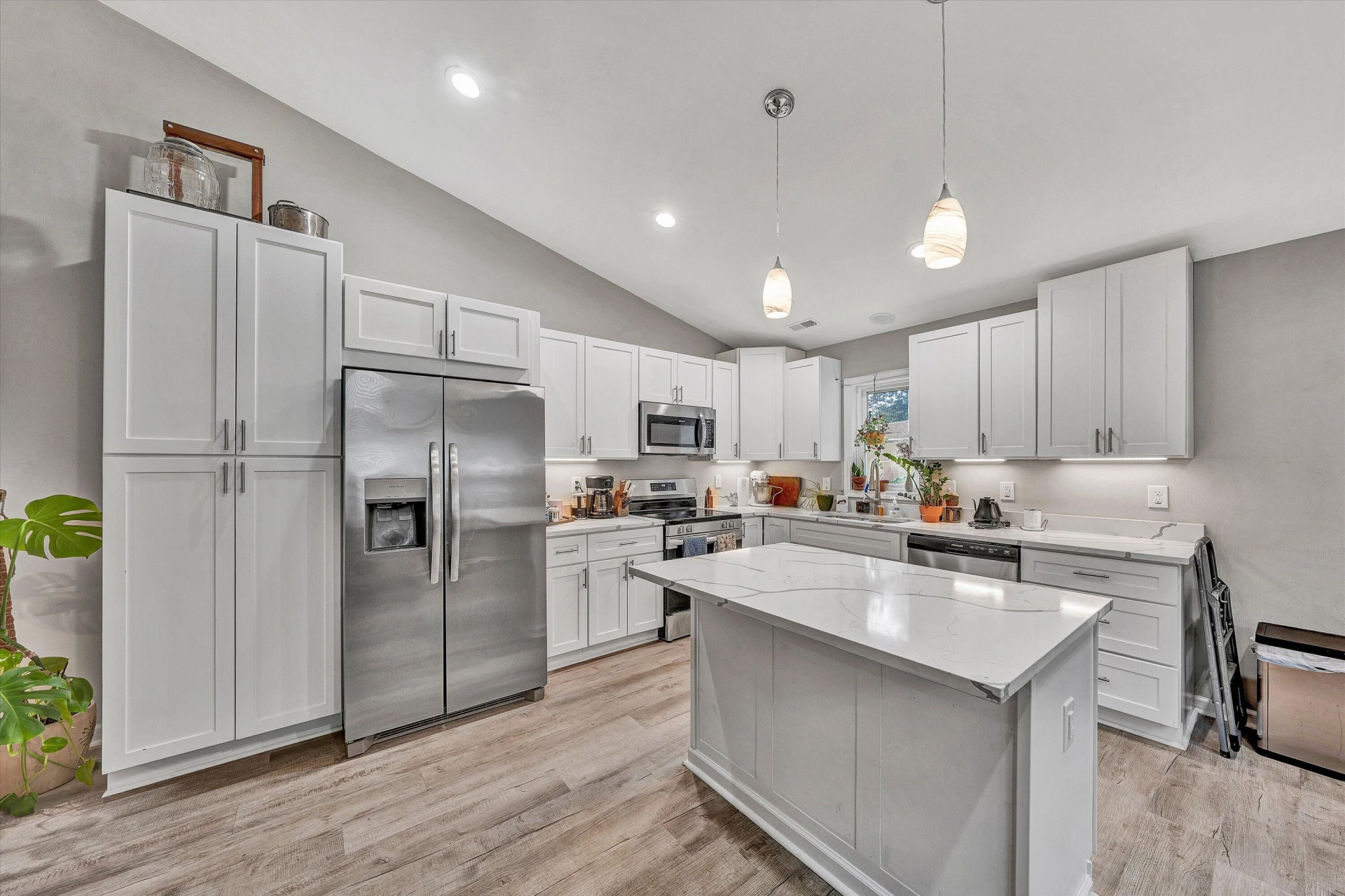 1718 Dundee AVE - Photo 7