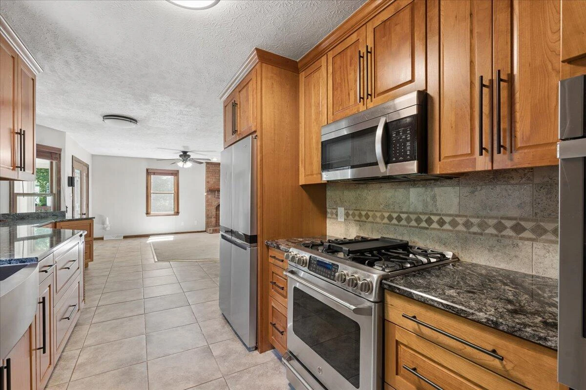 431 Langdon RD - Photo 13