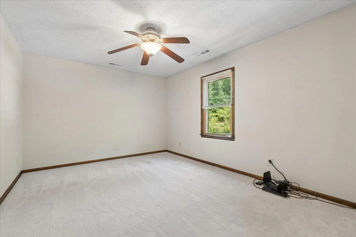 431 Langdon RD - Photo 27