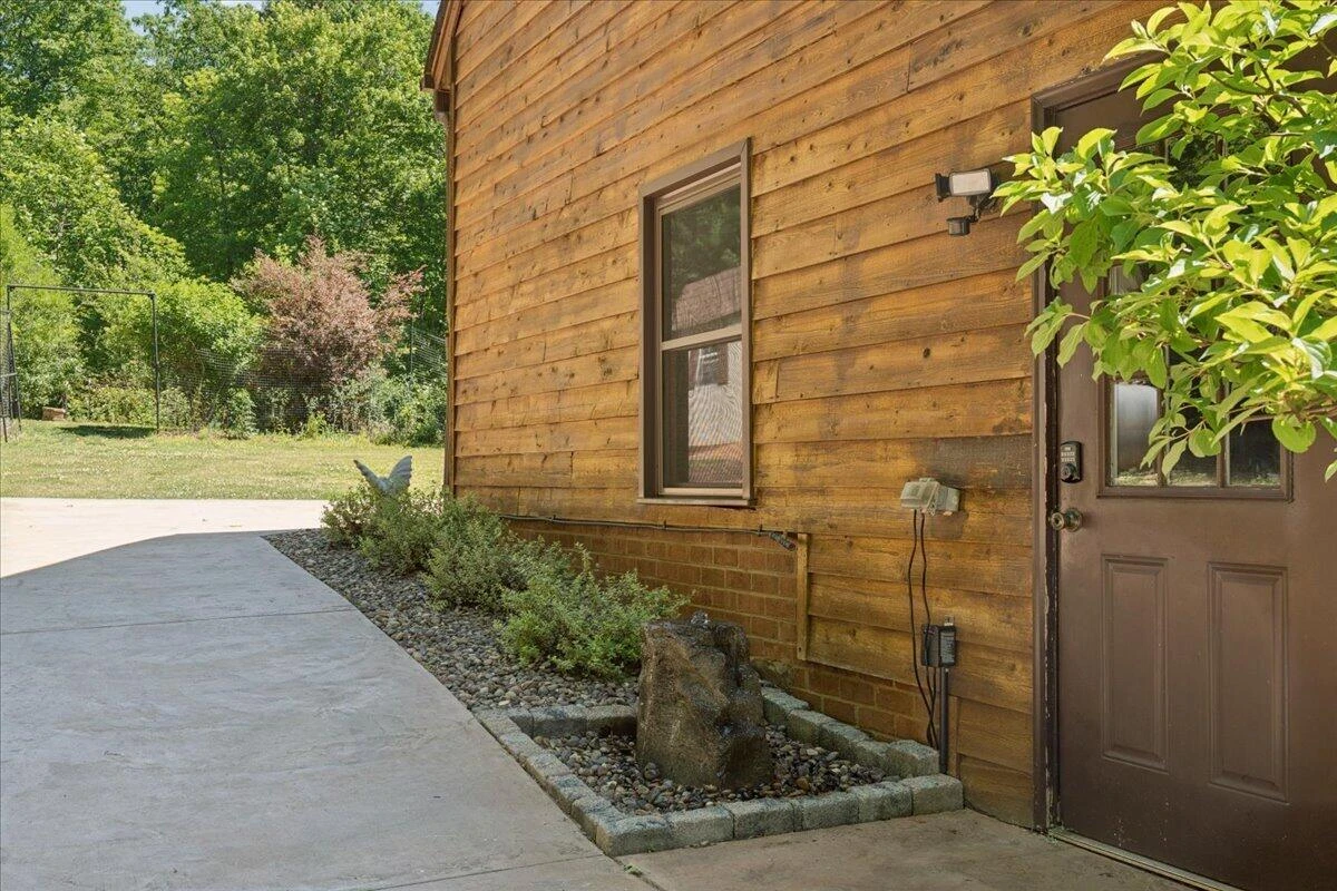 431 Langdon RD - Photo 42