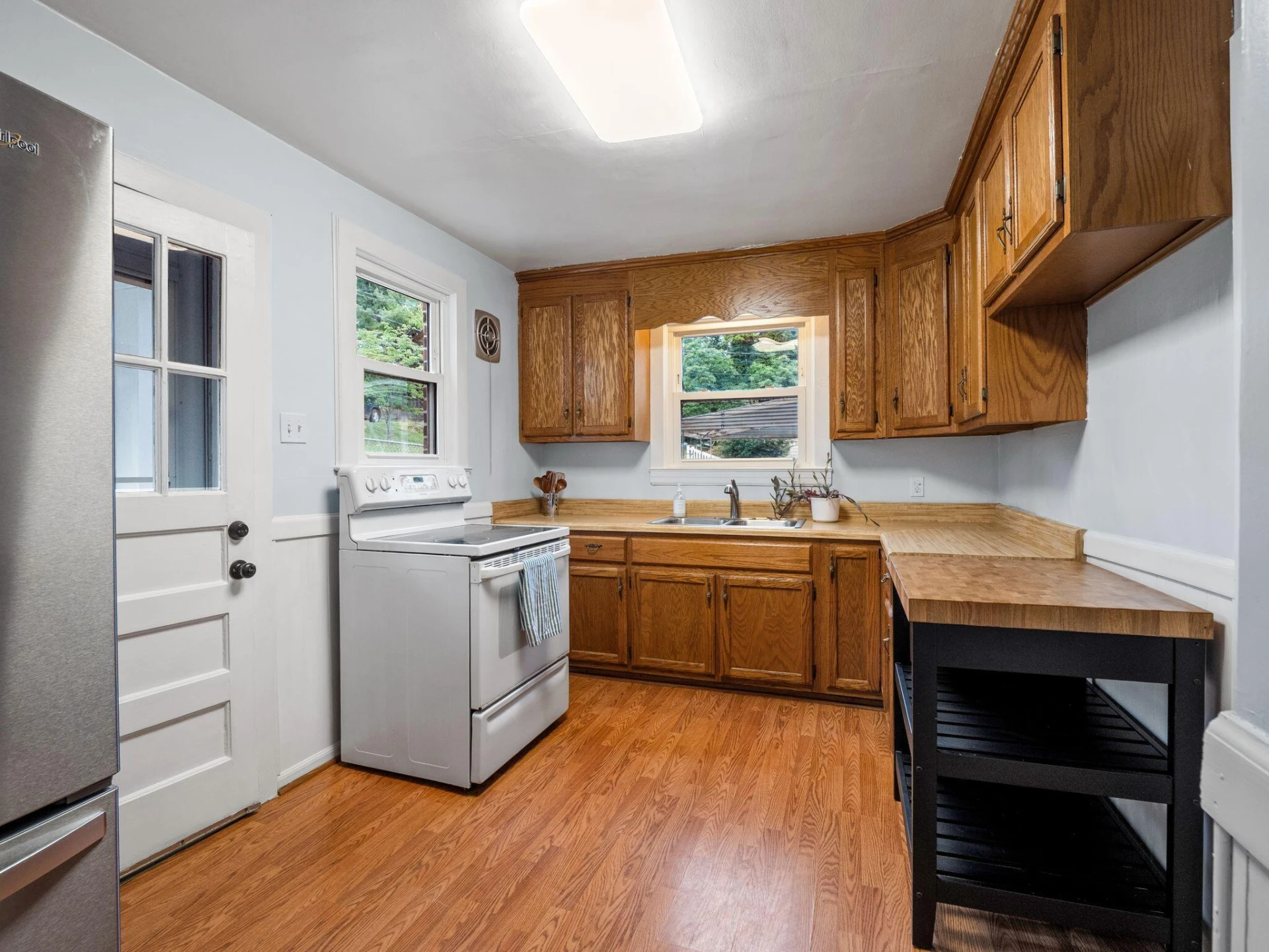 2421 Brandon AVE - Photo 18