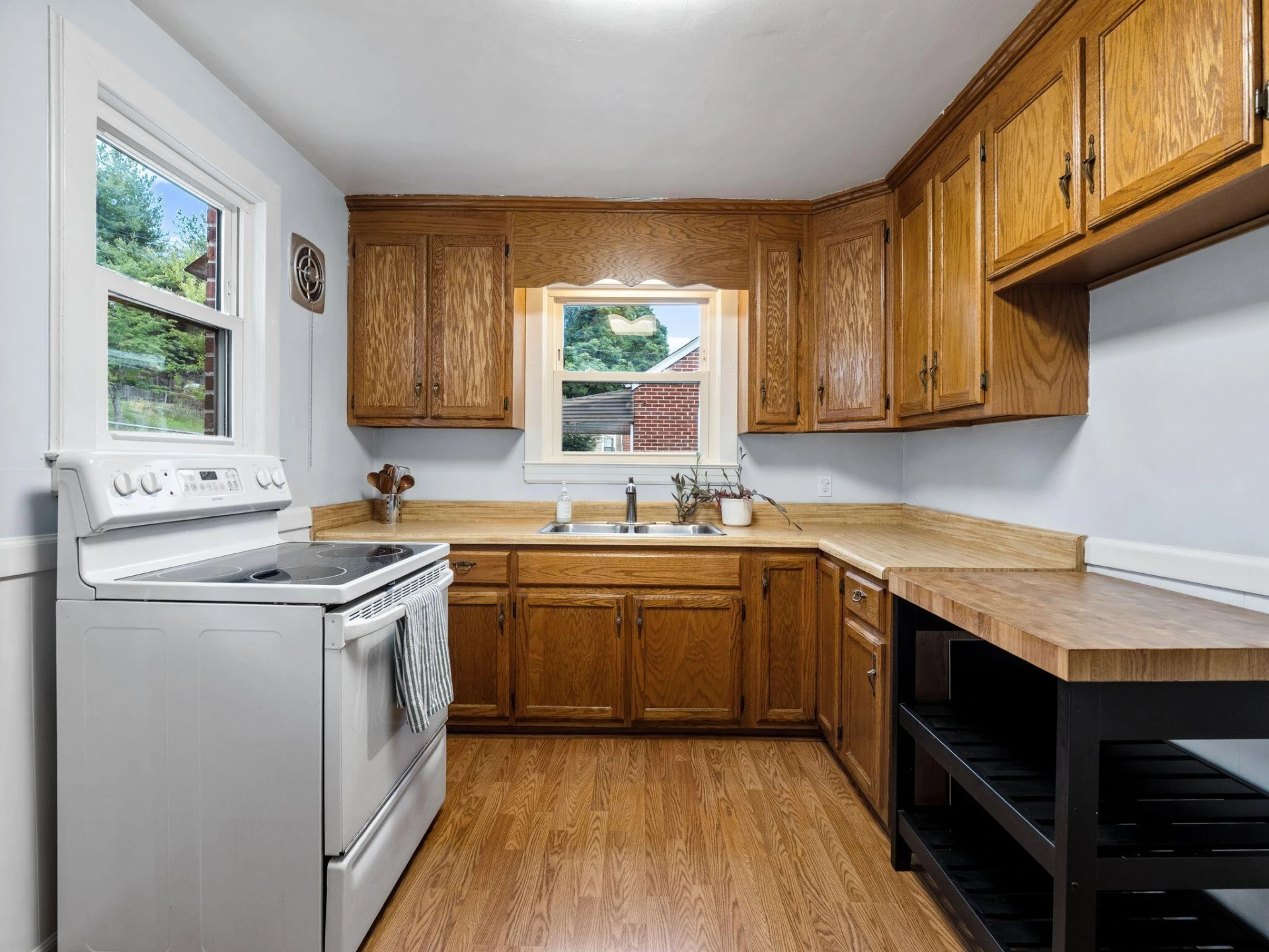 2421 Brandon AVE - Photo 19