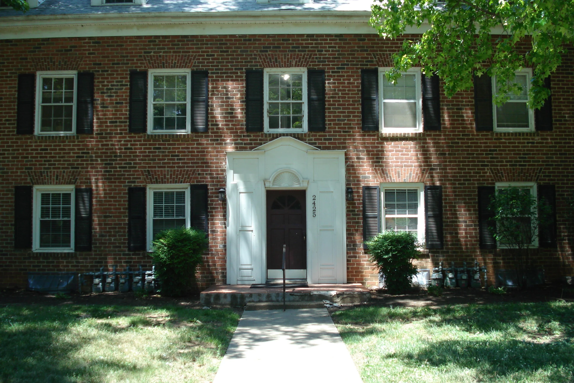 2425 Longview AVE #18 - Photo 2