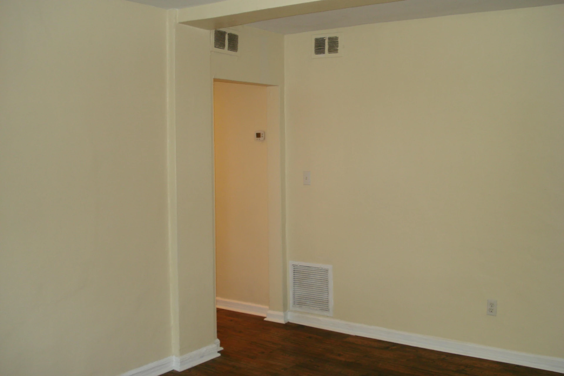 2425 Longview AVE #18 - Photo 4