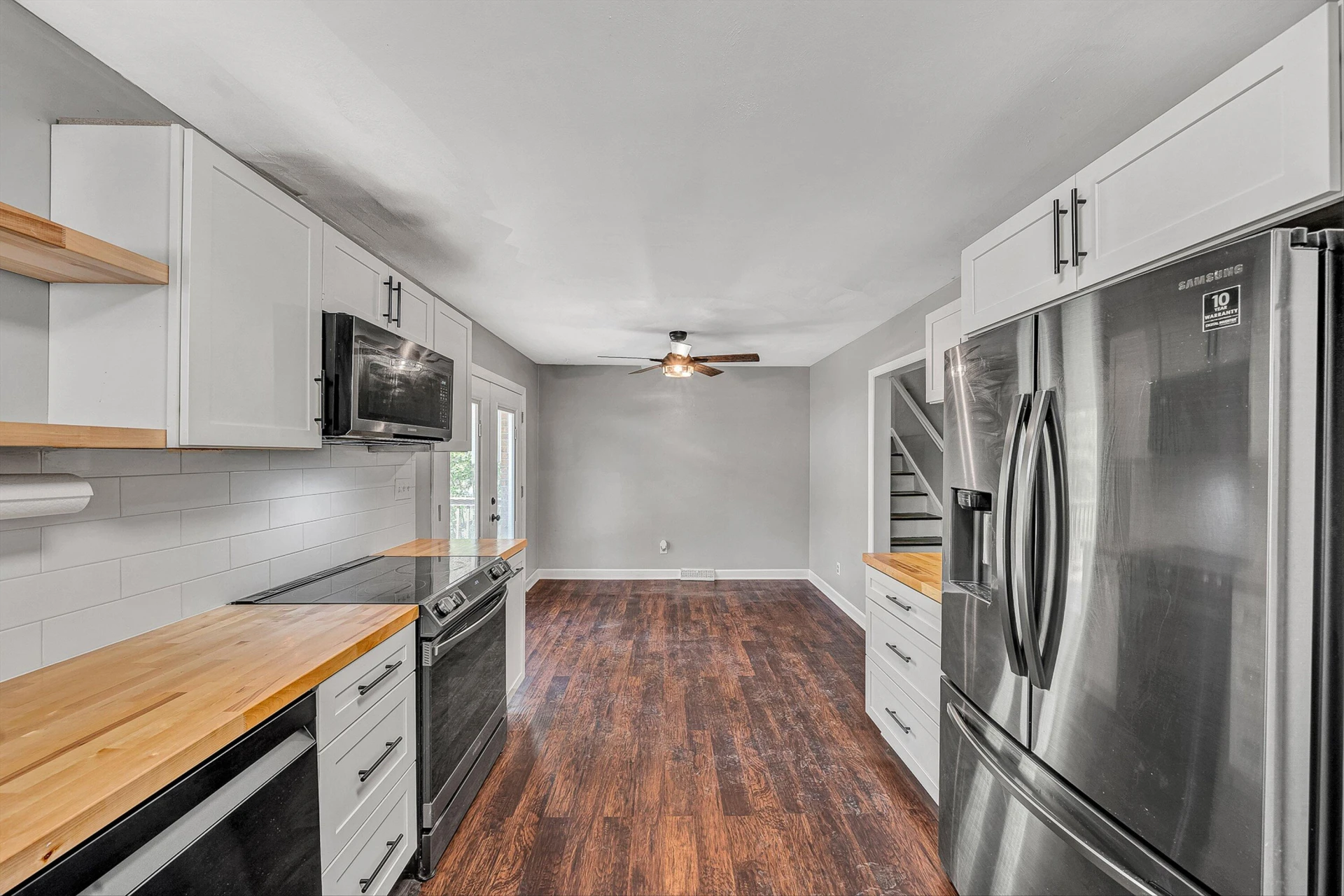 1410 Lakeridge CIR - Photo 17