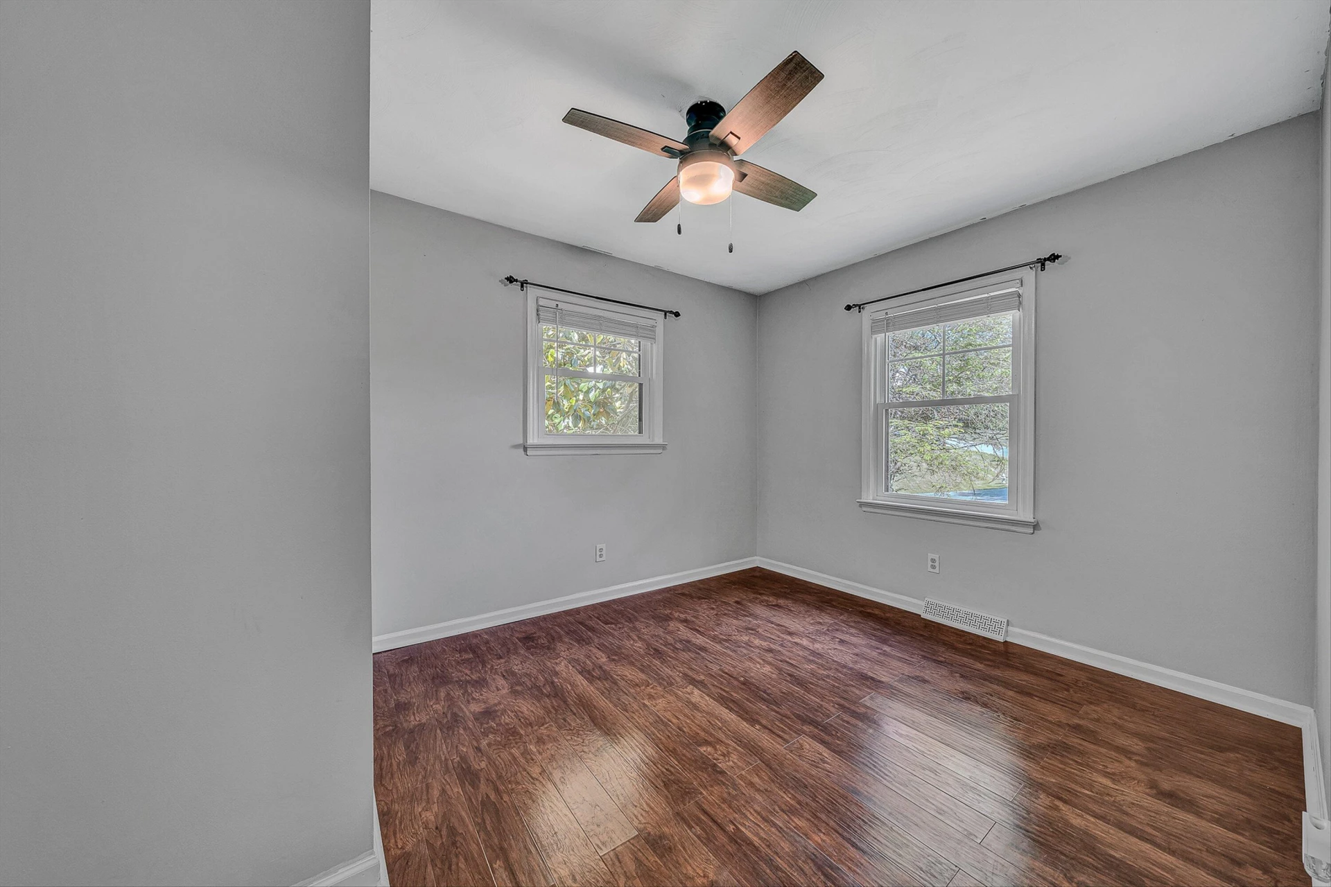 1410 Lakeridge CIR - Photo 33