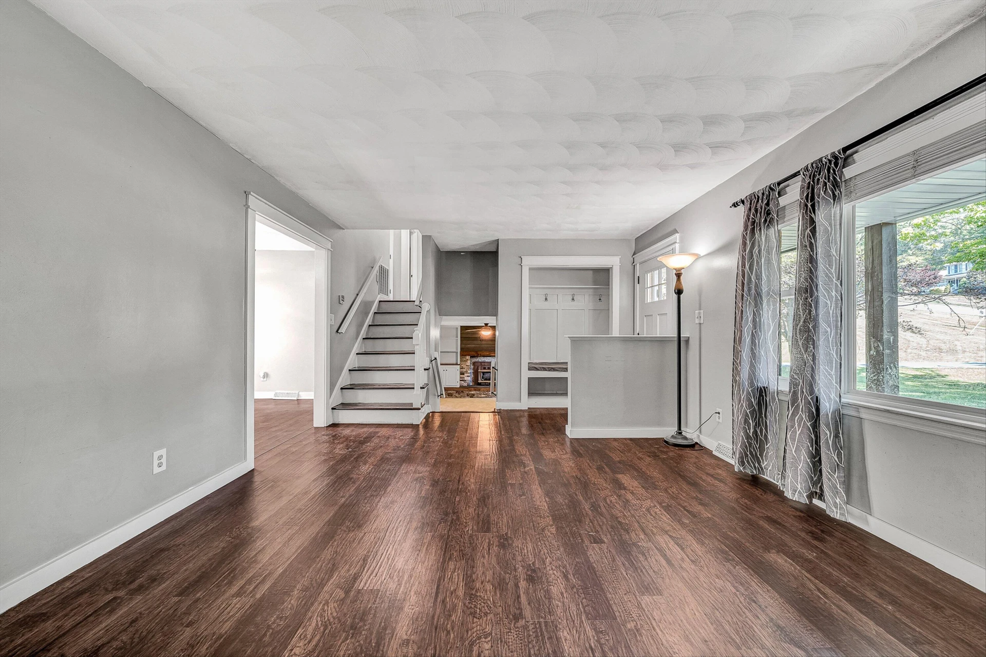 1410 Lakeridge CIR - Photo 9