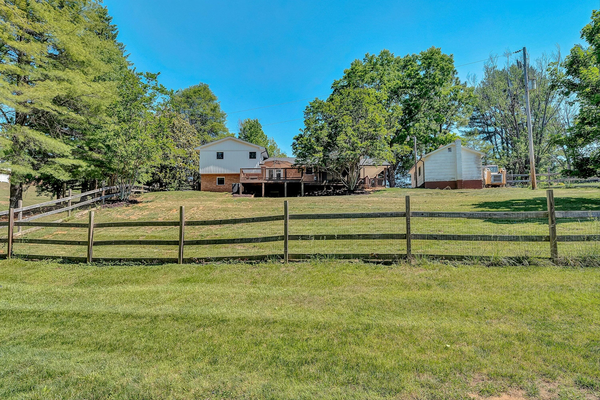 1410 Lakeridge CIR - Photo 57